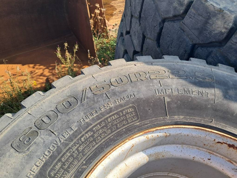 Aeolus 600/50R22.5 - Gume i felge za Građevinski strojevi: slika Aeolus 600/50R22.5 - Gume i felge za Građevinski strojevi Aeolus 600/50R22.5 - Gume i felge za Građevinski strojevi: slika Aeolus 600/50R22.5 - Gume i felge za Građevinski strojevi