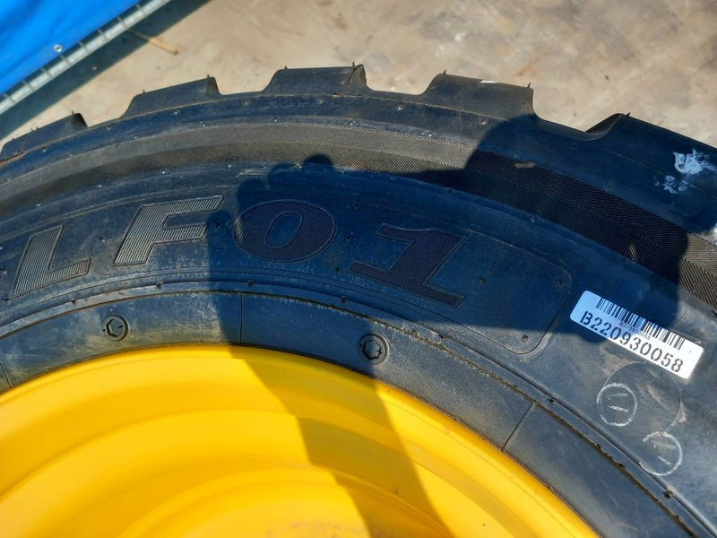 Barkley 500/45R22.5 - Gume i felge za Oprema za rukovanje materijalima: slika Barkley 500/45R22.5 - Gume i felge za Oprema za rukovanje materijalima Barkley 500/45R22.5 - Gume i felge za Oprema za rukovanje materijalima: slika Barkley 500/45R22.5 - Gume i felge za Oprema za rukovanje materijalima