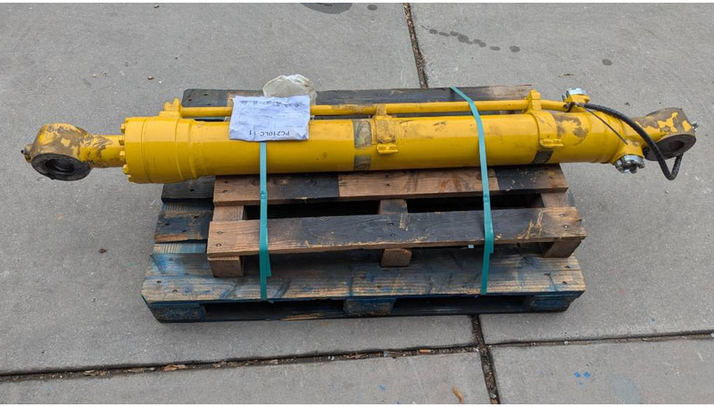 Komatsu PC210LC-10 / -11 - BUCKET CYLINDER - 707-E1-01300 - Bager gusjeničar: slika Komatsu PC210LC-10 / -11 - BUCKET CYLINDER - 707-E1-01300 - Bager gusjeničar Komatsu PC210LC-10 / -11 - BUCKET CYLINDER - 707-E1-01300 - Bager gusjeničar: slika Komatsu PC210LC-10 / -11 - BUCKET CYLINDER - 707-E1-01300 - Bager gusjeničar
