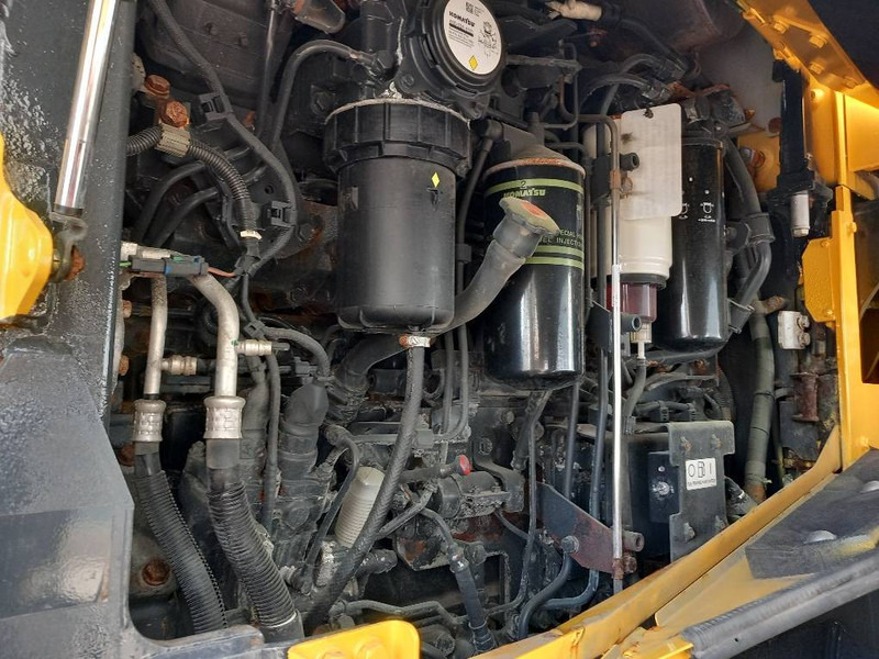 Komatsu WA480-8E0 - Utovarivač na kotačima: slika Komatsu WA480-8E0 - Utovarivač na kotačima Komatsu WA480-8E0 - Utovarivač na kotačima: slika Komatsu WA480-8E0 - Utovarivač na kotačima