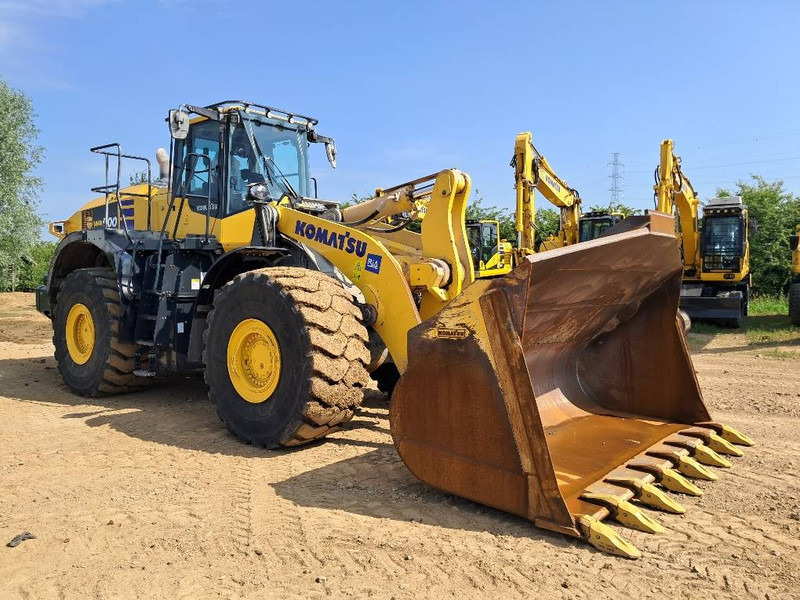 Komatsu WA500-8E0 - Utovarivač na kotačima: slika Komatsu WA500-8E0 - Utovarivač na kotačima Komatsu WA500-8E0 - Utovarivač na kotačima: slika Komatsu WA500-8E0 - Utovarivač na kotačima