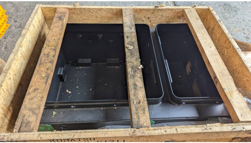 Novi Okvir/ Šasija za Građevinski strojevi Komatsu WA600-8 BATTERY BOX 426-06-61211: slika Novi Okvir/ Šasija za Građevinski strojevi Komatsu WA600-8 BATTERY BOX 426-06-61211