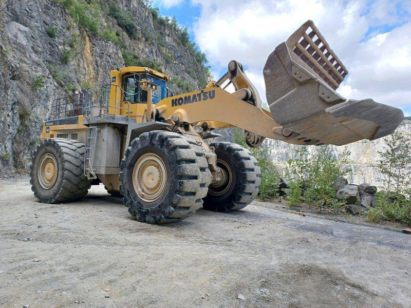 Komatsu WA800-3 - Utovarivač na kotačima: slika Komatsu WA800-3 - Utovarivač na kotačima Komatsu WA800-3 - Utovarivač na kotačima: slika Komatsu WA800-3 - Utovarivač na kotačima