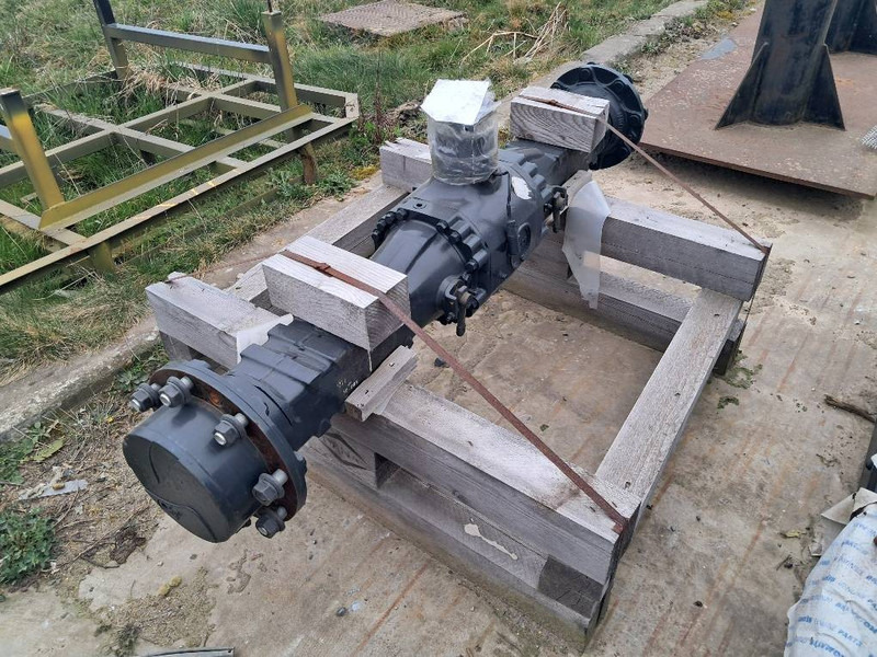 Komatsu WA80M-8E0 FRONT AXLY ASSY 42U-22-51010 - Osovina i dijelovi za Građevinski strojevi: slika Komatsu WA80M-8E0 FRONT AXLY ASSY 42U-22-51010 - Osovina i dijelovi za Građevinski strojevi Komatsu WA80M-8E0 FRONT AXLY ASSY 42U-22-51010 - Osovina i dijelovi za Građevinski strojevi: slika Komatsu WA80M-8E0 FRONT AXLY ASSY 42U-22-51010 - Osovina i dijelovi za Građevinski strojevi