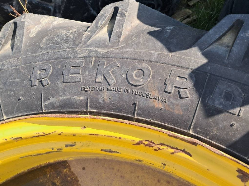 Record 12.4-36 - Gume i felge za Građevinski strojevi: slika Record 12.4-36 - Gume i felge za Građevinski strojevi Record 12.4-36 - Gume i felge za Građevinski strojevi: slika Record 12.4-36 - Gume i felge za Građevinski strojevi