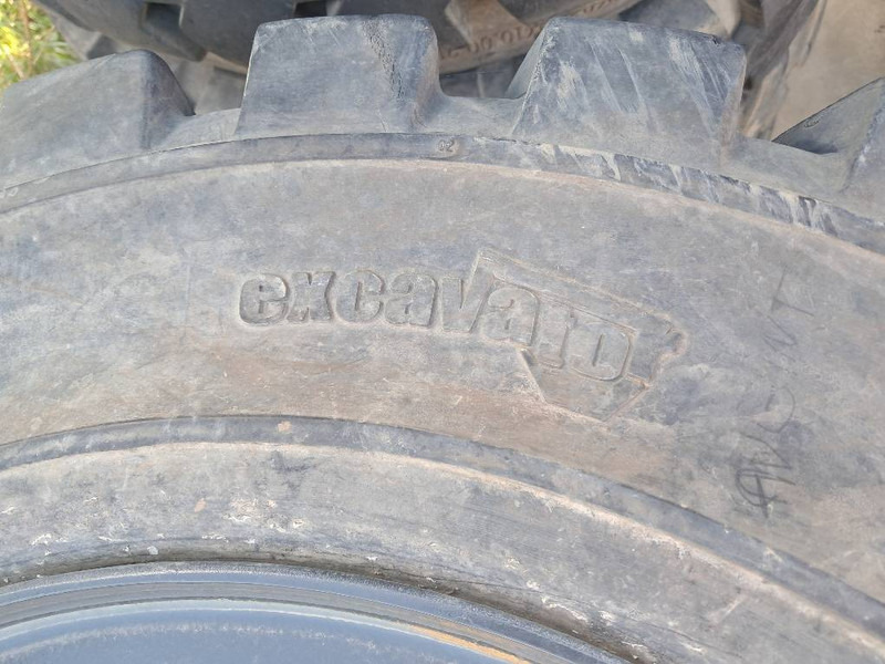 Trelleborg Excavator 10.00-20 SOLID (8 tyres) - Gume i felge za Građevinski strojevi: slika Trelleborg Excavator 10.00-20 SOLID (8 tyres) - Gume i felge za Građevinski strojevi Trelleborg Excavator 10.00-20 SOLID (8 tyres) - Gume i felge za Građevinski strojevi: slika Trelleborg Excavator 10.00-20 SOLID (8 tyres) - Gume i felge za Građevinski strojevi