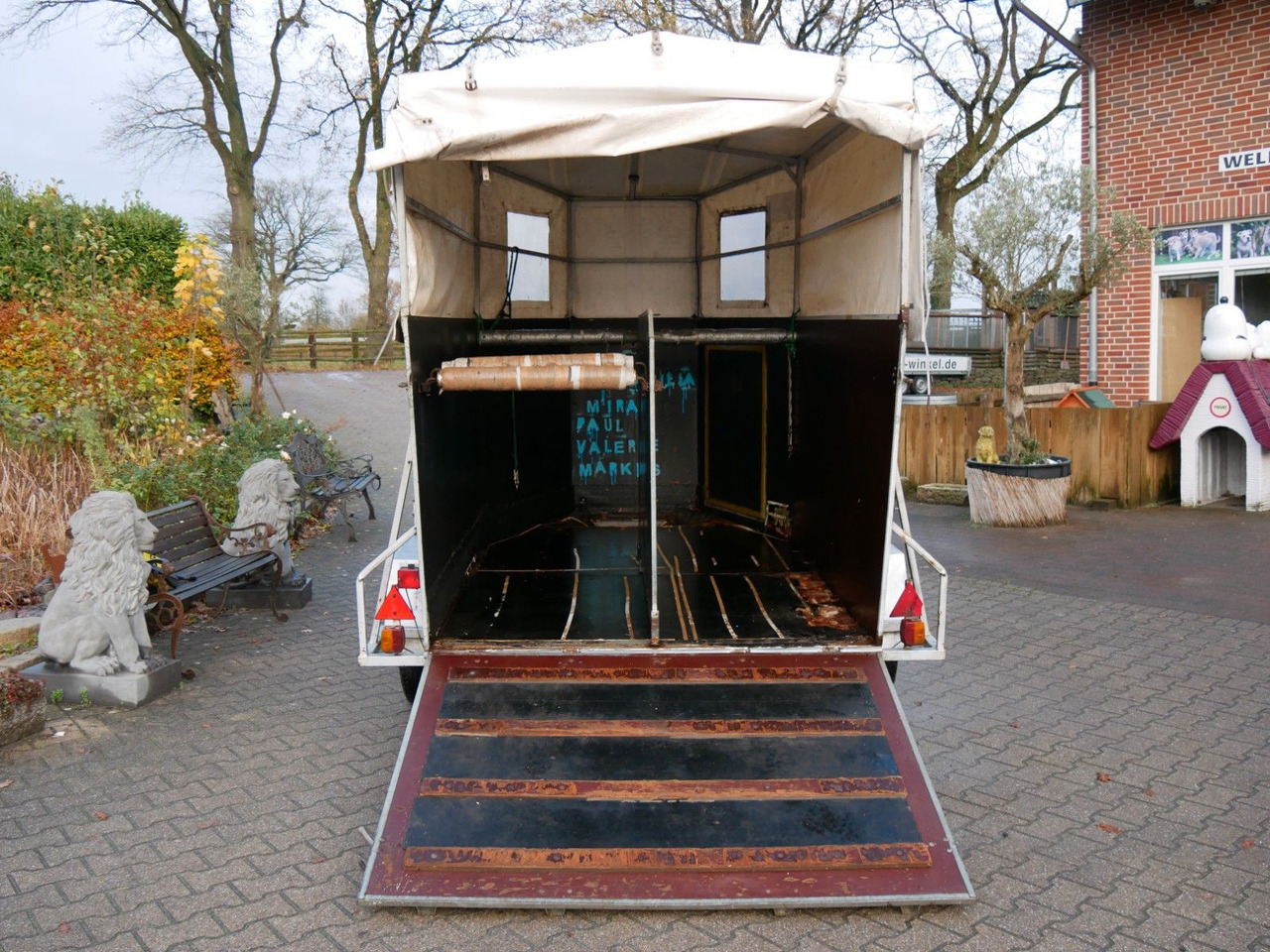 2 Pferde - Prikolica za prijevoz stoke: slika 2 Pferde - Prikolica za prijevoz stoke 2 Pferde - Prikolica za prijevoz stoke: slika 2 Pferde - Prikolica za prijevoz stoke