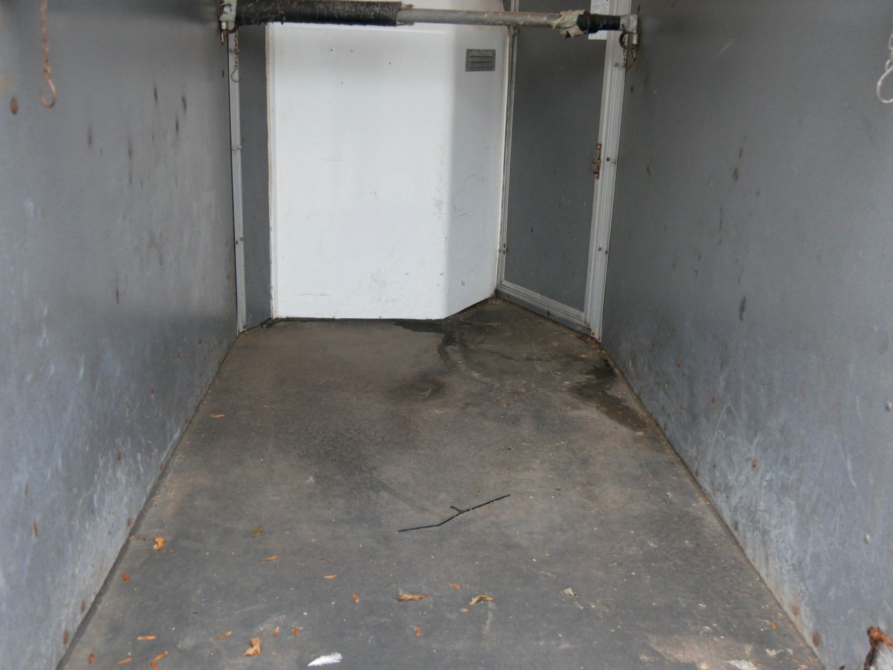 Blomert 1,5 Pferde mit Sattelkammer - Prikolica za prijevoz stoke: slika Blomert 1,5 Pferde mit Sattelkammer - Prikolica za prijevoz stoke Blomert 1,5 Pferde mit Sattelkammer - Prikolica za prijevoz stoke: slika Blomert 1,5 Pferde mit Sattelkammer - Prikolica za prijevoz stoke