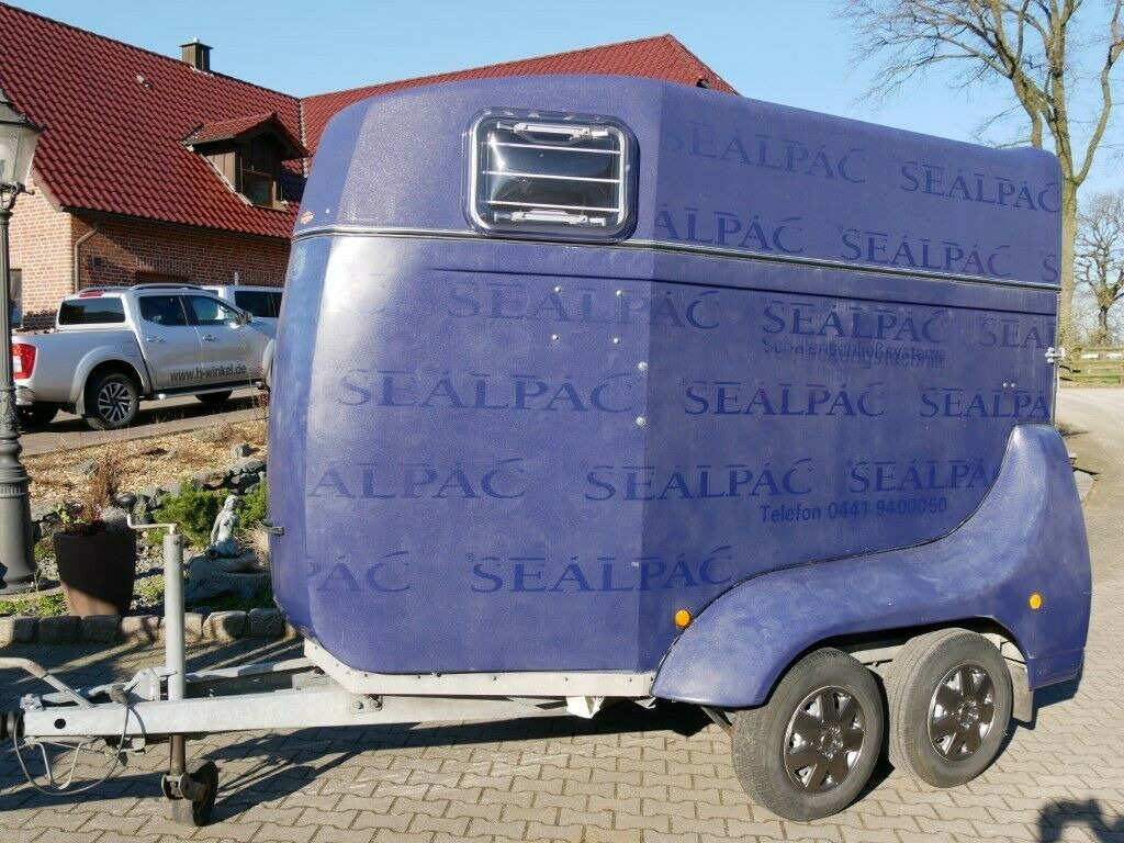 Böckmann 1,5 Pferde Heckklappe schwenkbar - Prikolica za konje: slika Böckmann 1,5 Pferde Heckklappe schwenkbar - Prikolica za konje Böckmann 1,5 Pferde Heckklappe schwenkbar - Prikolica za konje: slika Böckmann 1,5 Pferde Heckklappe schwenkbar - Prikolica za konje