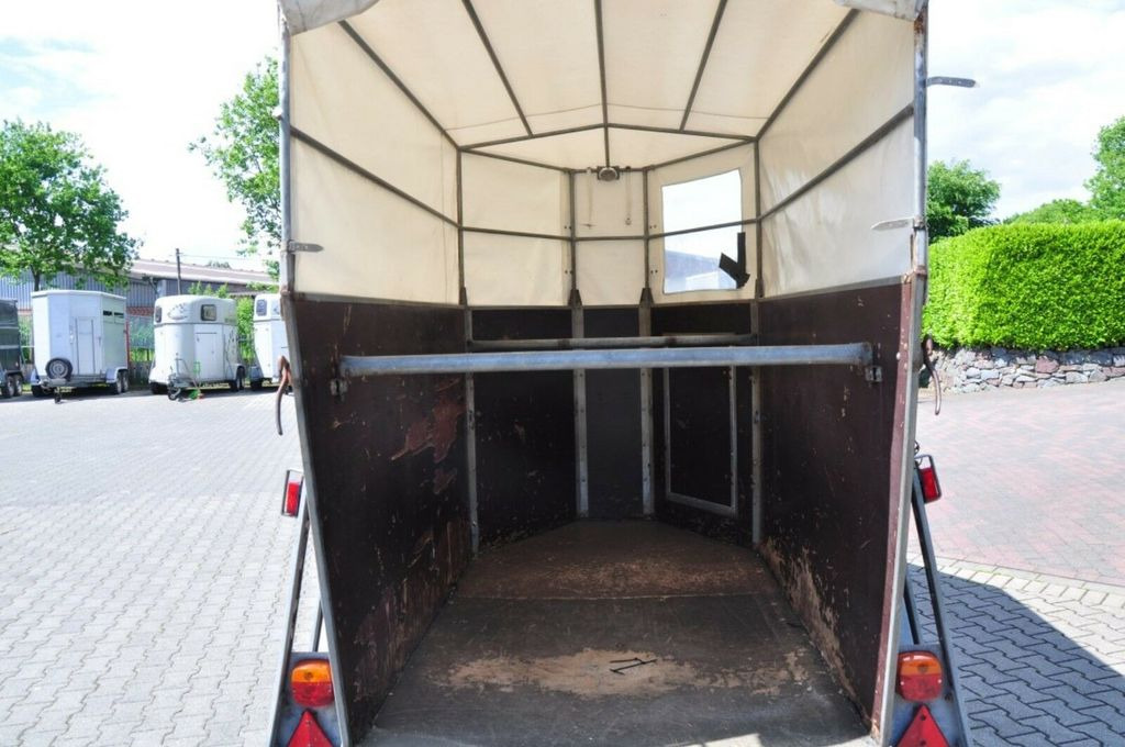 Holz Plane 1,5 Pferde - Prikolica za konje: slika Holz Plane 1,5 Pferde - Prikolica za konje Holz Plane 1,5 Pferde - Prikolica za konje: slika Holz Plane 1,5 Pferde - Prikolica za konje