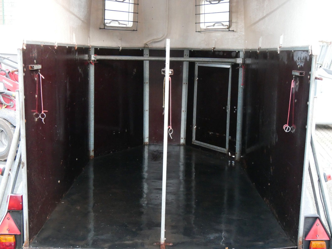 Holz Poly 2 Pferde - Prikolica za prijevoz stoke: slika Holz Poly 2 Pferde - Prikolica za prijevoz stoke Holz Poly 2 Pferde - Prikolica za prijevoz stoke: slika Holz Poly 2 Pferde - Prikolica za prijevoz stoke