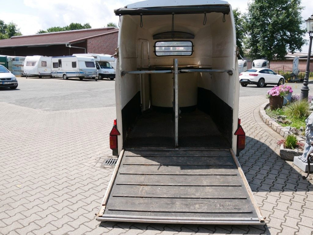 Prikolica za konje Westfalia Vollpoly 2 Pferde mit Sattelkammer: slika Prikolica za konje Westfalia Vollpoly 2 Pferde mit Sattelkammer