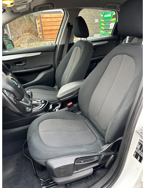 Limuzina BMW 2 Serie 216i Active Tourer*1.Hd.*unfallfrei*NAVI*Klima*Schalter: slika Limuzina BMW 2 Serie 216i Active Tourer*1.Hd.*unfallfrei*NAVI*Klima*Schalter
