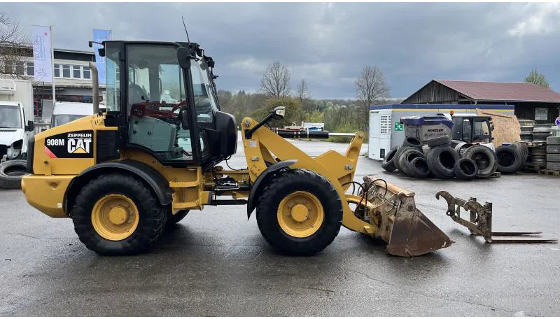 Caterpillar 908 M Klappschaufel+Pal.gabel Schnellwechsl. 908 M 4x4 Klappschaufel+Pal.gabel Schnellwechsl. - Utovarivač na kotačima: slika Caterpillar 908 M Klappschaufel+Pal.gabel Schnellwechsl. 908 M 4x4 Klappschaufel+Pal.gabel Schnellwechsl. - Utovarivač na kotačima Caterpillar 908 M Klappschaufel+Pal.gabel Schnellwechsl. 908 M 4x4 Klappschaufel+Pal.gabel Schnellwechsl. - Utovarivač na kotačima: slika Caterpillar 908 M Klappschaufel+Pal.gabel Schnellwechsl. 908 M 4x4 Klappschaufel+Pal.gabel Schnellwechsl. - Utovarivač na kotačima