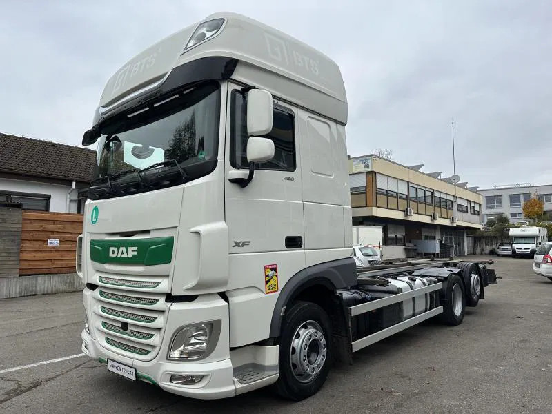 DAF XF 106 450 SSC 6X2*4 Stück ! *Jumbo*E6D*Multi*VANTEC - Transporter kontejnera/ Kamion s izmjenjivim sanducima: slika DAF XF 106 450 SSC 6X2*4 Stück ! *Jumbo*E6D*Multi*VANTEC - Transporter kontejnera/ Kamion s izmjenjivim sanducima DAF XF 106 450 SSC 6X2*4 Stück ! *Jumbo*E6D*Multi*VANTEC - Transporter kontejnera/ Kamion s izmjenjivim sanducima: slika DAF XF 106 450 SSC 6X2*4 Stück ! *Jumbo*E6D*Multi*VANTEC - Transporter kontejnera/ Kamion s izmjenjivim sanducima