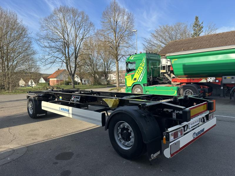Krone 10 x Jumbo Lafette deutsche Anh. TÜV NEU! 10 x Jumbo Lafette deutsche Anh. TÜV NEU! - Transporter kontejnera/ Prikolica s izmjenjivim sanducima: slika Krone 10 x Jumbo Lafette deutsche Anh. TÜV NEU! 10 x Jumbo Lafette deutsche Anh. TÜV NEU! - Transporter kontejnera/ Prikolica s izmjenjivim sanducima Krone 10 x Jumbo Lafette deutsche Anh. TÜV NEU! 10 x Jumbo Lafette deutsche Anh. TÜV NEU! - Transporter kontejnera/ Prikolica s izmjenjivim sanducima: slika Krone 10 x Jumbo Lafette deutsche Anh. TÜV NEU! 10 x Jumbo Lafette deutsche Anh. TÜV NEU! - Transporter kontejnera/ Prikolica s izmjenjivim sanducima