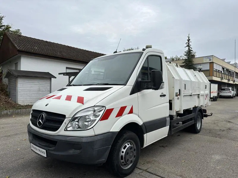 Mercedes-Benz 515 CDI Müllpresswagen Seitenlader Klima - Kamion za odvoz smeća: slika Mercedes-Benz 515 CDI Müllpresswagen Seitenlader Klima - Kamion za odvoz smeća Mercedes-Benz 515 CDI Müllpresswagen Seitenlader Klima - Kamion za odvoz smeća: slika Mercedes-Benz 515 CDI Müllpresswagen Seitenlader Klima - Kamion za odvoz smeća