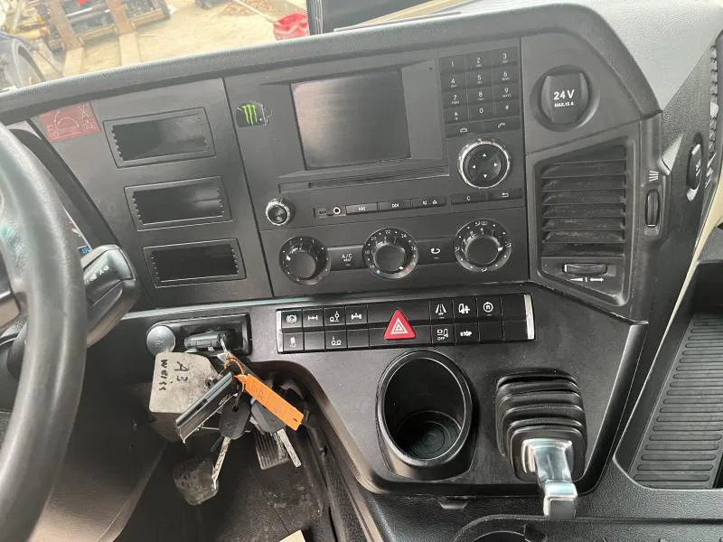 Kamion s kukastom dizalicom Mercedes-Benz Actros 2543 BL 6x2 MEILLER Abroller TÜV NEU!: slika Kamion s kukastom dizalicom Mercedes-Benz Actros 2543 BL 6x2 MEILLER Abroller TÜV NEU! Kamion s kukastom dizalicom Mercedes-Benz Actros 2543 BL 6x2 MEILLER Abroller TÜV NEU!: slika Kamion s kukastom dizalicom Mercedes-Benz Actros 2543 BL 6x2 MEILLER Abroller TÜV NEU!