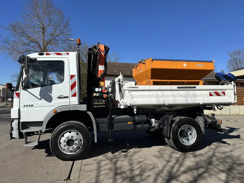 Mercedes-Benz Atego 1318 5 x AK Allrad Kran Palfinger 7001 - Kiper, Kamion s kranom: slika Mercedes-Benz Atego 1318 5 x AK Allrad Kran Palfinger 7001 - Kiper, Kamion s kranom Mercedes-Benz Atego 1318 5 x AK Allrad Kran Palfinger 7001 - Kiper, Kamion s kranom: slika Mercedes-Benz Atego 1318 5 x AK Allrad Kran Palfinger 7001 - Kiper, Kamion s kranom