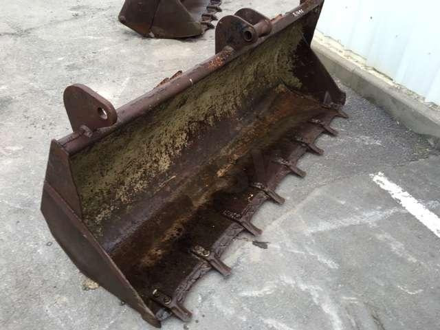 CASE 2300mm - Tractopelle - Utovarna korpa: slika CASE 2300mm - Tractopelle - Utovarna korpa CASE 2300mm - Tractopelle - Utovarna korpa: slika CASE 2300mm - Tractopelle - Utovarna korpa