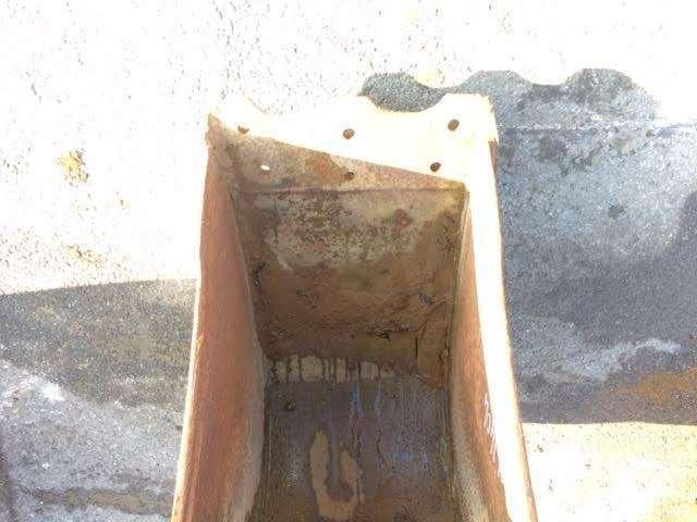 CATERPILLAR 430mm - Type Tractopelle - Korpa za bager: slika CATERPILLAR 430mm - Type Tractopelle - Korpa za bager CATERPILLAR 430mm - Type Tractopelle - Korpa za bager: slika CATERPILLAR 430mm - Type Tractopelle - Korpa za bager