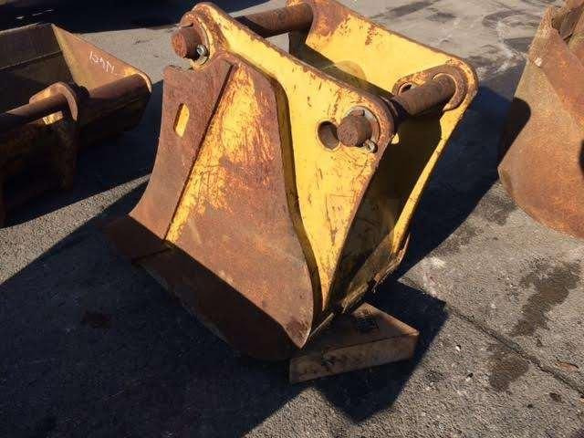 CATERPILLAR 430mm - type tractopelle - Korpa za bager: slika CATERPILLAR 430mm - type tractopelle - Korpa za bager CATERPILLAR 430mm - type tractopelle - Korpa za bager: slika CATERPILLAR 430mm - type tractopelle - Korpa za bager