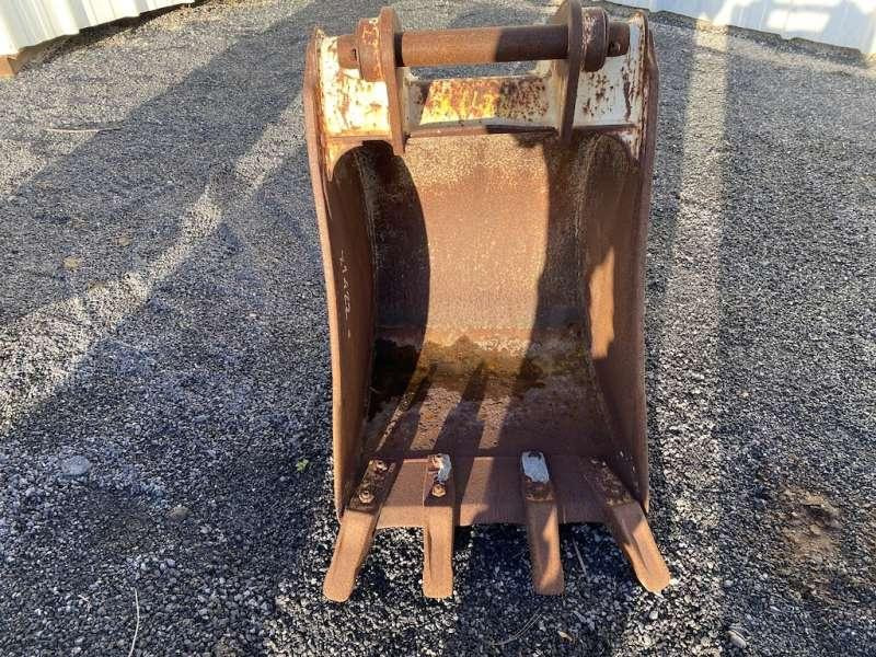 CATERPILLAR 570mm - type tractopelle - Korpa za bager: slika CATERPILLAR 570mm - type tractopelle - Korpa za bager CATERPILLAR 570mm - type tractopelle - Korpa za bager: slika CATERPILLAR 570mm - type tractopelle - Korpa za bager