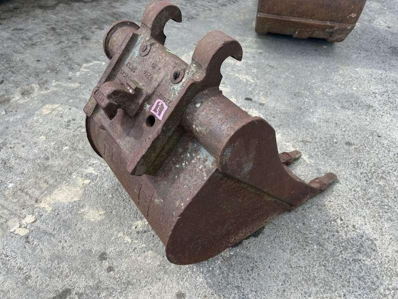 KLAC 550mm - Modele E - Korpa za bager: slika KLAC 550mm - Modele E - Korpa za bager KLAC 550mm - Modele E - Korpa za bager: slika KLAC 550mm - Modele E - Korpa za bager