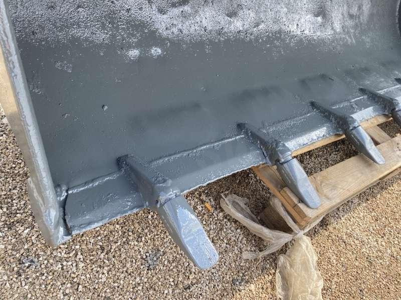 MECALAC 2140mm - Series 8 / 10 / 11 / 12 - Utovarna korpa: slika MECALAC 2140mm - Series 8 / 10 / 11 / 12 - Utovarna korpa MECALAC 2140mm - Series 8 / 10 / 11 / 12 - Utovarna korpa: slika MECALAC 2140mm - Series 8 / 10 / 11 / 12 - Utovarna korpa