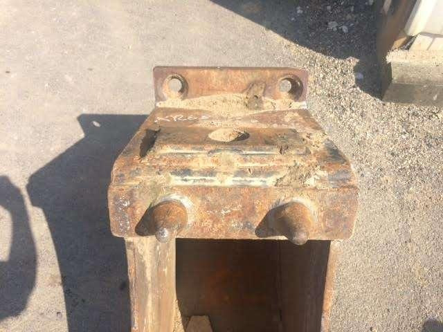 MECALAC 340 - 8/10/11/12 - Korpa za bager: slika MECALAC 340 - 8/10/11/12 - Korpa za bager MECALAC 340 - 8/10/11/12 - Korpa za bager: slika MECALAC 340 - 8/10/11/12 - Korpa za bager