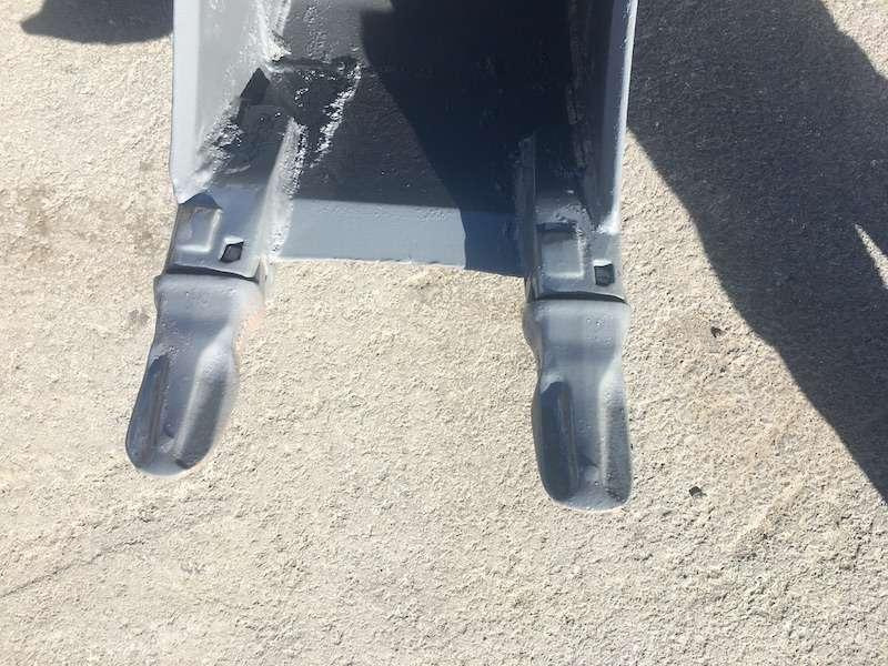 MECALAC 350mm - séries 8 / 10 / 11 / 12 - Korpa za bager: slika MECALAC 350mm - séries 8 / 10 / 11 / 12 - Korpa za bager MECALAC 350mm - séries 8 / 10 / 11 / 12 - Korpa za bager: slika MECALAC 350mm - séries 8 / 10 / 11 / 12 - Korpa za bager