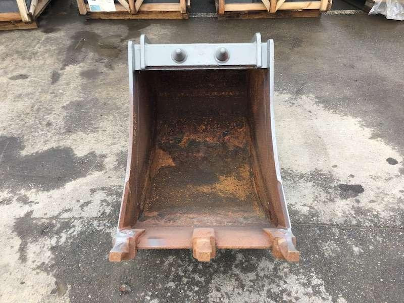 MECALAC 580mm - sans Dents - MECALAC 8/10/11/12 - Korpa za bager: slika MECALAC 580mm - sans Dents - MECALAC 8/10/11/12 - Korpa za bager MECALAC 580mm - sans Dents - MECALAC 8/10/11/12 - Korpa za bager: slika MECALAC 580mm - sans Dents - MECALAC 8/10/11/12 - Korpa za bager