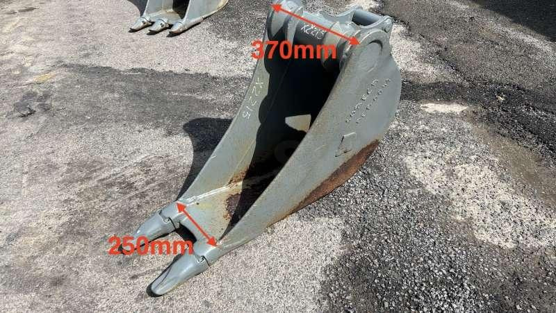 MORIN M3 - 250mm - Korpa za bager: slika MORIN M3 - 250mm - Korpa za bager MORIN M3 - 250mm - Korpa za bager: slika MORIN M3 - 250mm - Korpa za bager