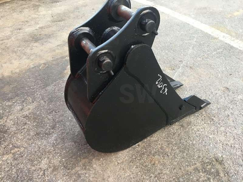 STRICKLAND 230mm - Axes 35mm - Korpa za bager: slika STRICKLAND 230mm - Axes 35mm - Korpa za bager STRICKLAND 230mm - Axes 35mm - Korpa za bager: slika STRICKLAND 230mm - Axes 35mm - Korpa za bager