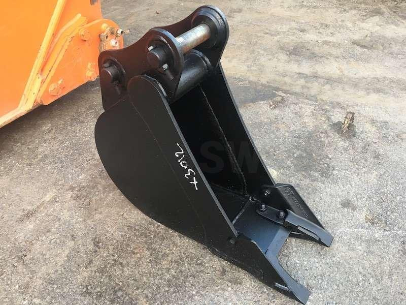 STRICKLAND 230mm - Axes 35mm - Korpa za bager: slika STRICKLAND 230mm - Axes 35mm - Korpa za bager STRICKLAND 230mm - Axes 35mm - Korpa za bager: slika STRICKLAND 230mm - Axes 35mm - Korpa za bager