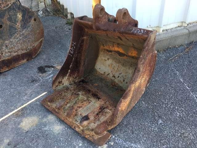 VOLVO EC 35 - Axes 40mm - 560mm - Korpa za bager: slika VOLVO EC 35 - Axes 40mm - 560mm - Korpa za bager VOLVO EC 35 - Axes 40mm - 560mm - Korpa za bager: slika VOLVO EC 35 - Axes 40mm - 560mm - Korpa za bager