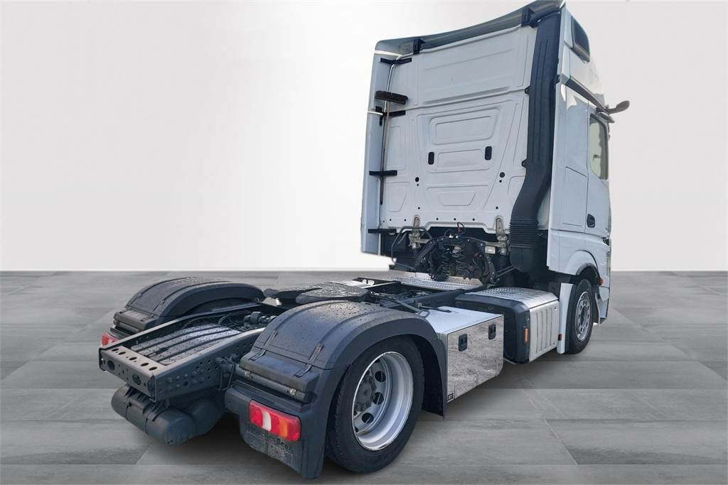 Mercedes-Benz ACTROS Actros 5 L 1842 LSnRL - Tegljač: slika Mercedes-Benz ACTROS Actros 5 L 1842 LSnRL - Tegljač Mercedes-Benz ACTROS Actros 5 L 1842 LSnRL - Tegljač: slika Mercedes-Benz ACTROS Actros 5 L 1842 LSnRL - Tegljač