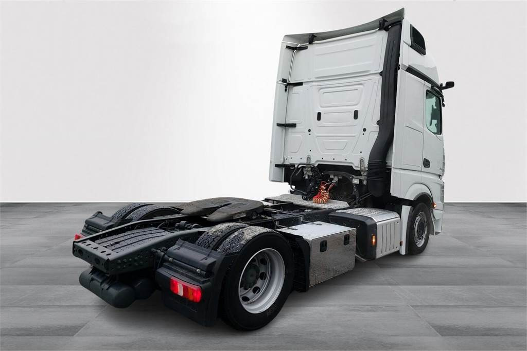 Mercedes-Benz Actros 5L 1842 LSnRL - Tegljač: slika Mercedes-Benz Actros 5L 1842 LSnRL - Tegljač Mercedes-Benz Actros 5L 1842 LSnRL - Tegljač: slika Mercedes-Benz Actros 5L 1842 LSnRL - Tegljač