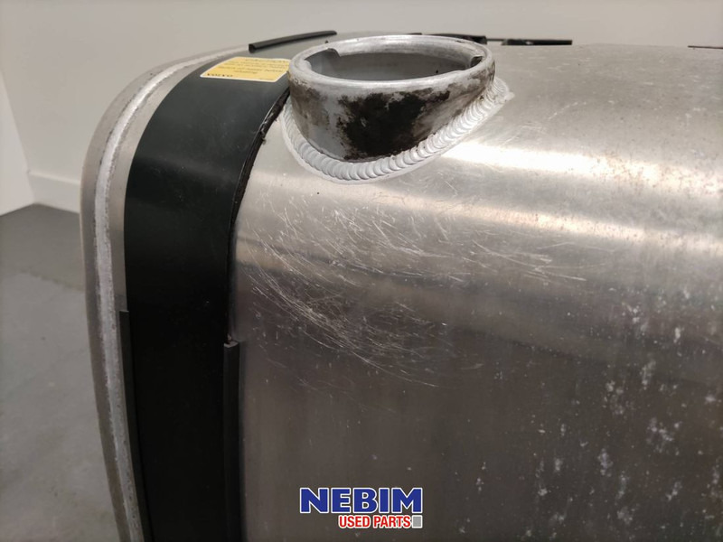 Volvo Volvo - 21516442 - Brandstoftank 240L 58x70x71cm - Rezervni dijelovi za Kamion: slika Volvo Volvo - 21516442 - Brandstoftank 240L 58x70x71cm - Rezervni dijelovi za Kamion Volvo Volvo - 21516442 - Brandstoftank 240L 58x70x71cm - Rezervni dijelovi za Kamion: slika Volvo Volvo - 21516442 - Brandstoftank 240L 58x70x71cm - Rezervni dijelovi za Kamion