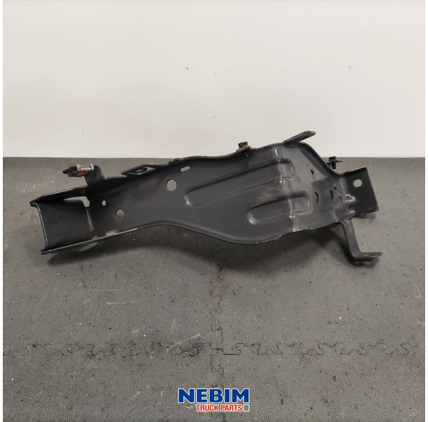 Volvo Volvo - 84058023 - Steun koplamp rechts - Rezervni dijelovi za Kamion: slika Volvo Volvo - 84058023 - Steun koplamp rechts - Rezervni dijelovi za Kamion Volvo Volvo - 84058023 - Steun koplamp rechts - Rezervni dijelovi za Kamion: slika Volvo Volvo - 84058023 - Steun koplamp rechts - Rezervni dijelovi za Kamion