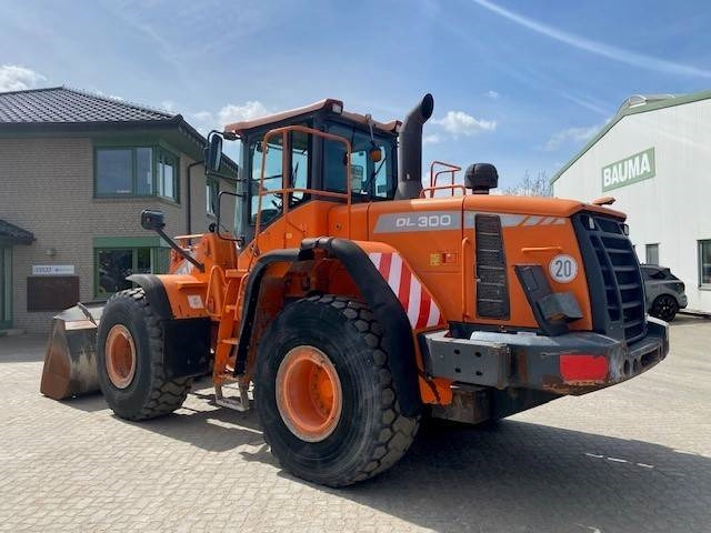 Doosan DL 300-3 (12005349) - Utovarivač na kotačima: slika Doosan DL 300-3 (12005349) - Utovarivač na kotačima Doosan DL 300-3 (12005349) - Utovarivač na kotačima: slika Doosan DL 300-3 (12005349) - Utovarivač na kotačima