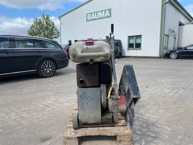 Lissmac FS-16 D/I (12005321) - Građevinski strojevi: slika Lissmac FS-16 D/I (12005321) - Građevinski strojevi Lissmac FS-16 D/I (12005321) - Građevinski strojevi: slika Lissmac FS-16 D/I (12005321) - Građevinski strojevi