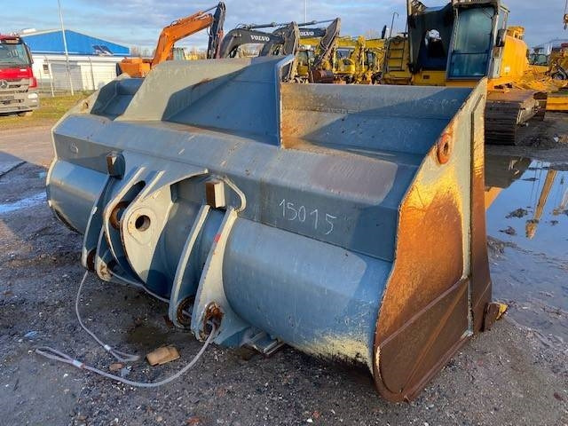 Liebherr (1884) L 586 Schaufel / bucket - Utovarivač na kotačima: slika Liebherr (1884) L 586 Schaufel / bucket - Utovarivač na kotačima Liebherr (1884) L 586 Schaufel / bucket - Utovarivač na kotačima: slika Liebherr (1884) L 586 Schaufel / bucket - Utovarivač na kotačima