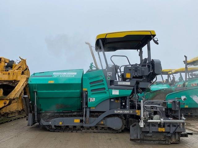Vögele S 1300-3i MIETE / RENTAL (12001899) - Finišer za asfalt: slika Vögele S 1300-3i MIETE / RENTAL (12001899) - Finišer za asfalt Vögele S 1300-3i MIETE / RENTAL (12001899) - Finišer za asfalt: slika Vögele S 1300-3i MIETE / RENTAL (12001899) - Finišer za asfalt