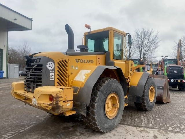 Volvo L 120 E (12005672) - Utovarivač na kotačima: slika Volvo L 120 E (12005672) - Utovarivač na kotačima Volvo L 120 E (12005672) - Utovarivač na kotačima: slika Volvo L 120 E (12005672) - Utovarivač na kotačima