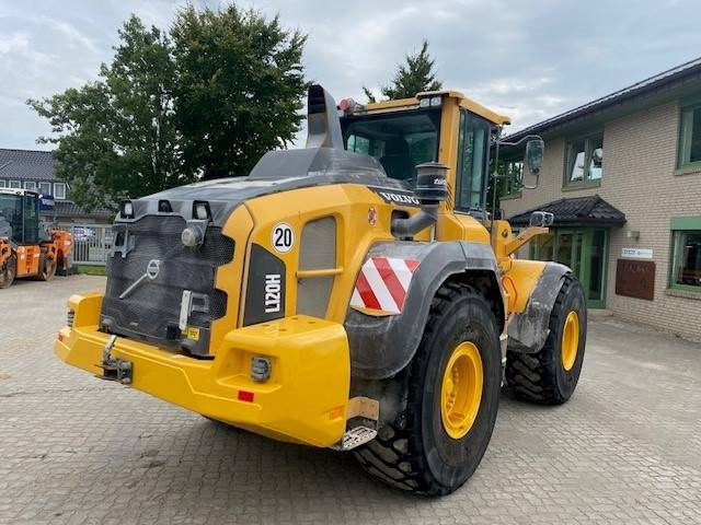 Volvo L 120 H AT-Motor (12005333) - Utovarivač na kotačima: slika Volvo L 120 H AT-Motor (12005333) - Utovarivač na kotačima Volvo L 120 H AT-Motor (12005333) - Utovarivač na kotačima: slika Volvo L 120 H AT-Motor (12005333) - Utovarivač na kotačima