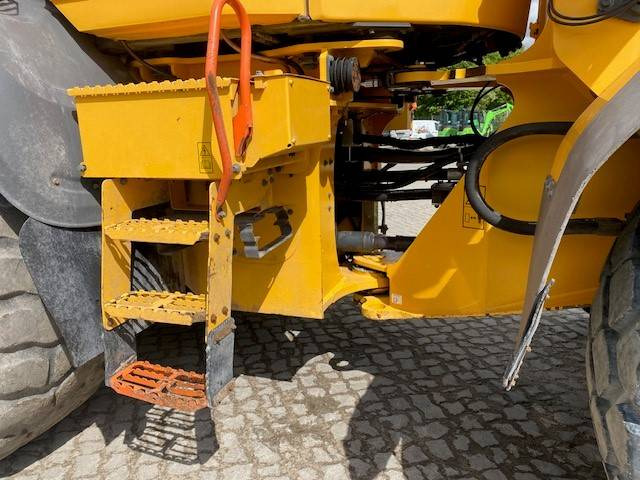 Zakup Volvo L 120 H MIETE / RENTAL (12001931) Volvo L 120 H MIETE / RENTAL (12001931): slika Zakup Volvo L 120 H MIETE / RENTAL (12001931) Volvo L 120 H MIETE / RENTAL (12001931)