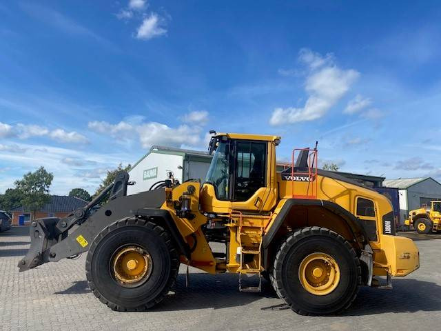 Volvo L 180 H (12005509) - Utovarivač na kotačima: slika Volvo L 180 H (12005509) - Utovarivač na kotačima Volvo L 180 H (12005509) - Utovarivač na kotačima: slika Volvo L 180 H (12005509) - Utovarivač na kotačima