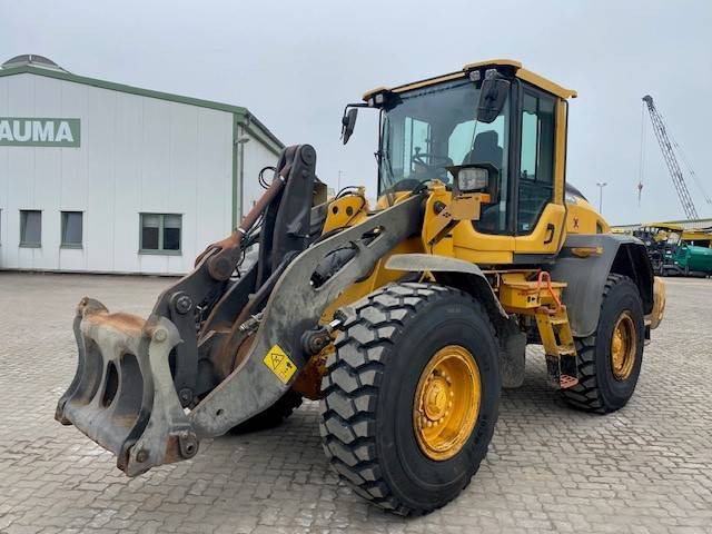 Volvo L 90 H MIETE / RENTAL (12005310) - Utovarivač na kotačima: slika Volvo L 90 H MIETE / RENTAL (12005310) - Utovarivač na kotačima Volvo L 90 H MIETE / RENTAL (12005310) - Utovarivač na kotačima: slika Volvo L 90 H MIETE / RENTAL (12005310) - Utovarivač na kotačima