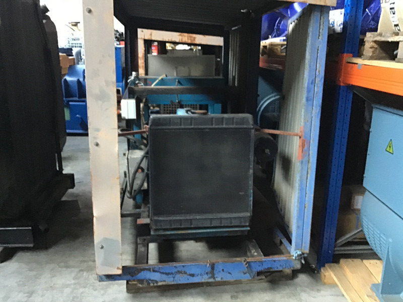 Ford 2714E POMP 550 BAR USED - Pumpa za vodu: slika Ford 2714E POMP 550 BAR USED - Pumpa za vodu Ford 2714E POMP 550 BAR USED - Pumpa za vodu: slika Ford 2714E POMP 550 BAR USED - Pumpa za vodu